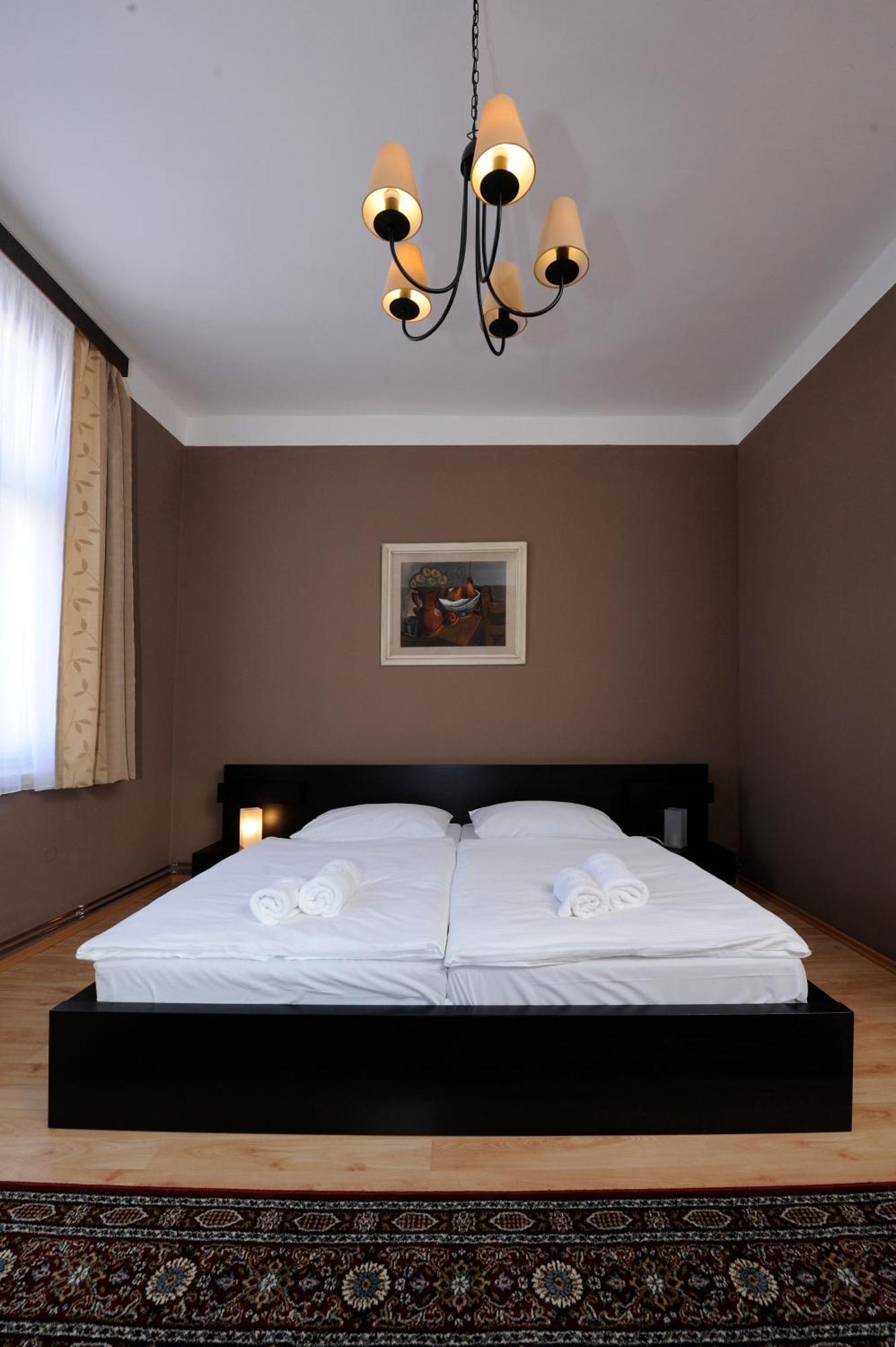 Hotel Zlata Stika باردوبيتسه المظهر الخارجي الصورة