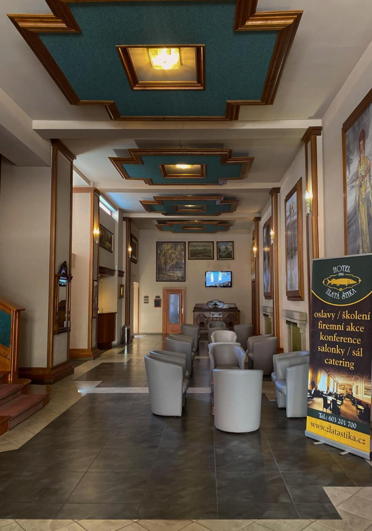 Hotel Zlata Stika باردوبيتسه المظهر الخارجي الصورة