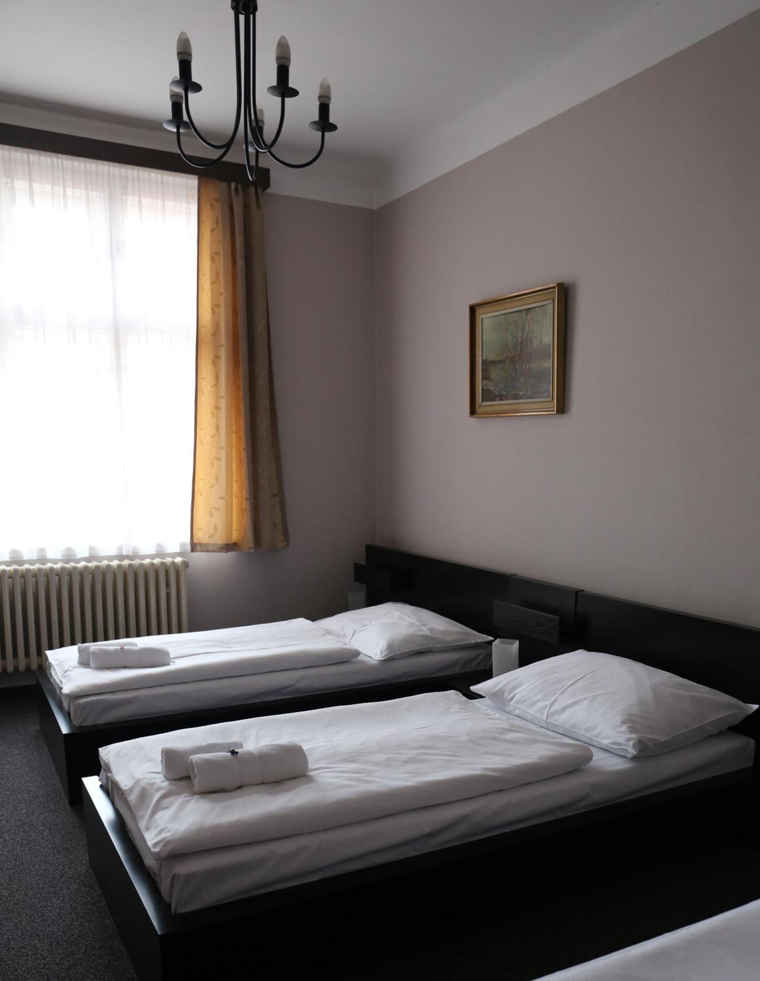Hotel Zlata Stika باردوبيتسه الغرفة الصورة