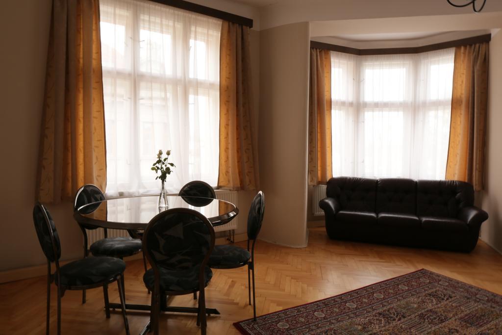 Hotel Zlata Stika باردوبيتسه المظهر الخارجي الصورة