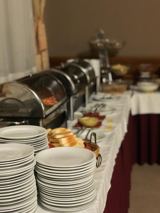 Hotel Zlata Stika باردوبيتسه المظهر الخارجي الصورة